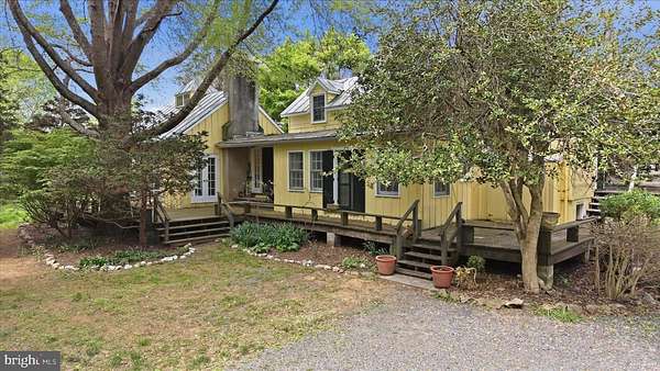 16.4 Acres of Land with Home for Sale in Marshall, Virginia