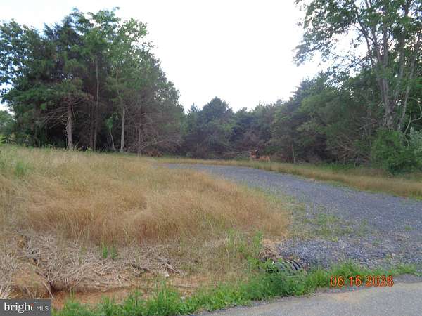 4 Acres of Residential Land for Sale in Kearneysville, West Virginia