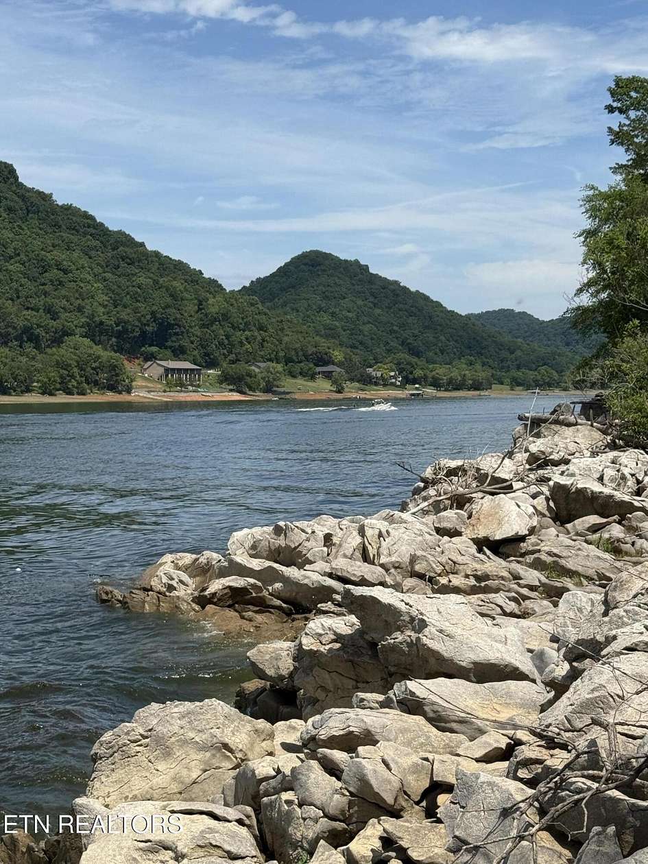 0.99 Acres of Residential Land for Sale in Whitesburg, Tennessee