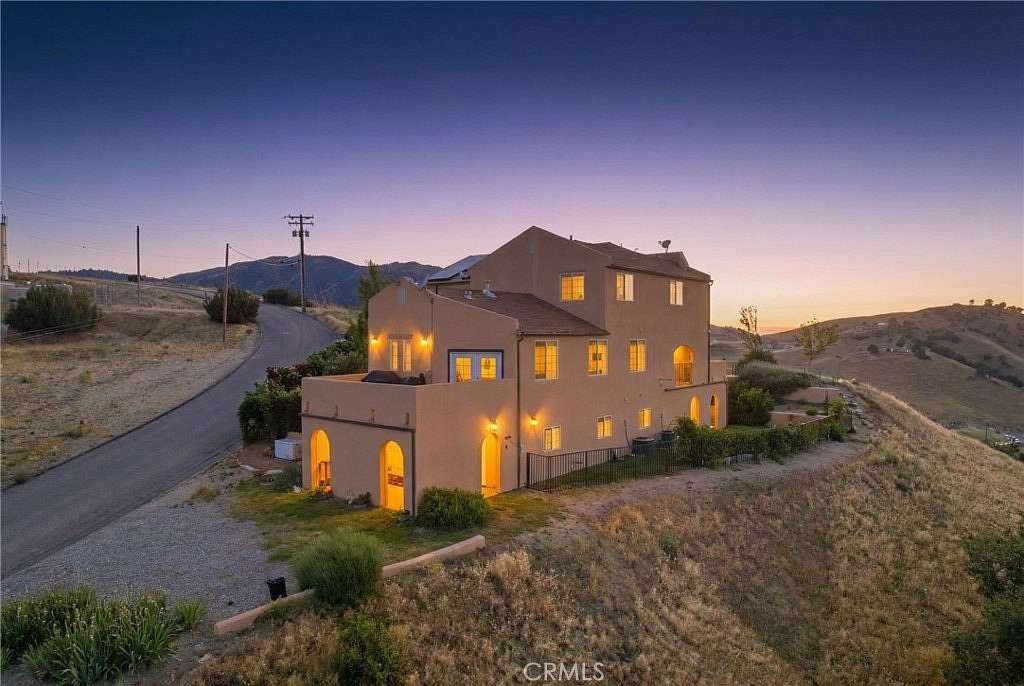4.9 Acres of Land with Home for Sale in Tehachapi, California