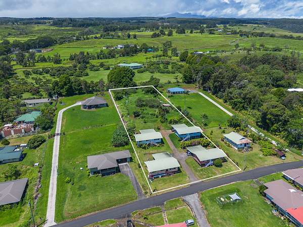 1.55 Acres of Land with Home for Sale in Laupahoehoe, Hawaii