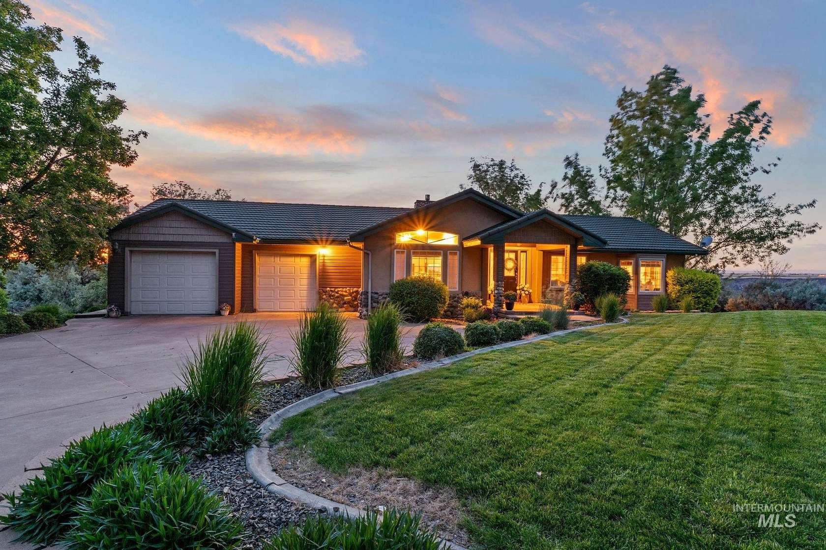 5 Acres of Land with Home for Sale in Buhl, Idaho