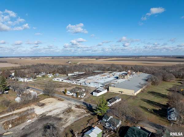 19.5 Acres of Commercial Land for Sale in Abingdon, Illinois