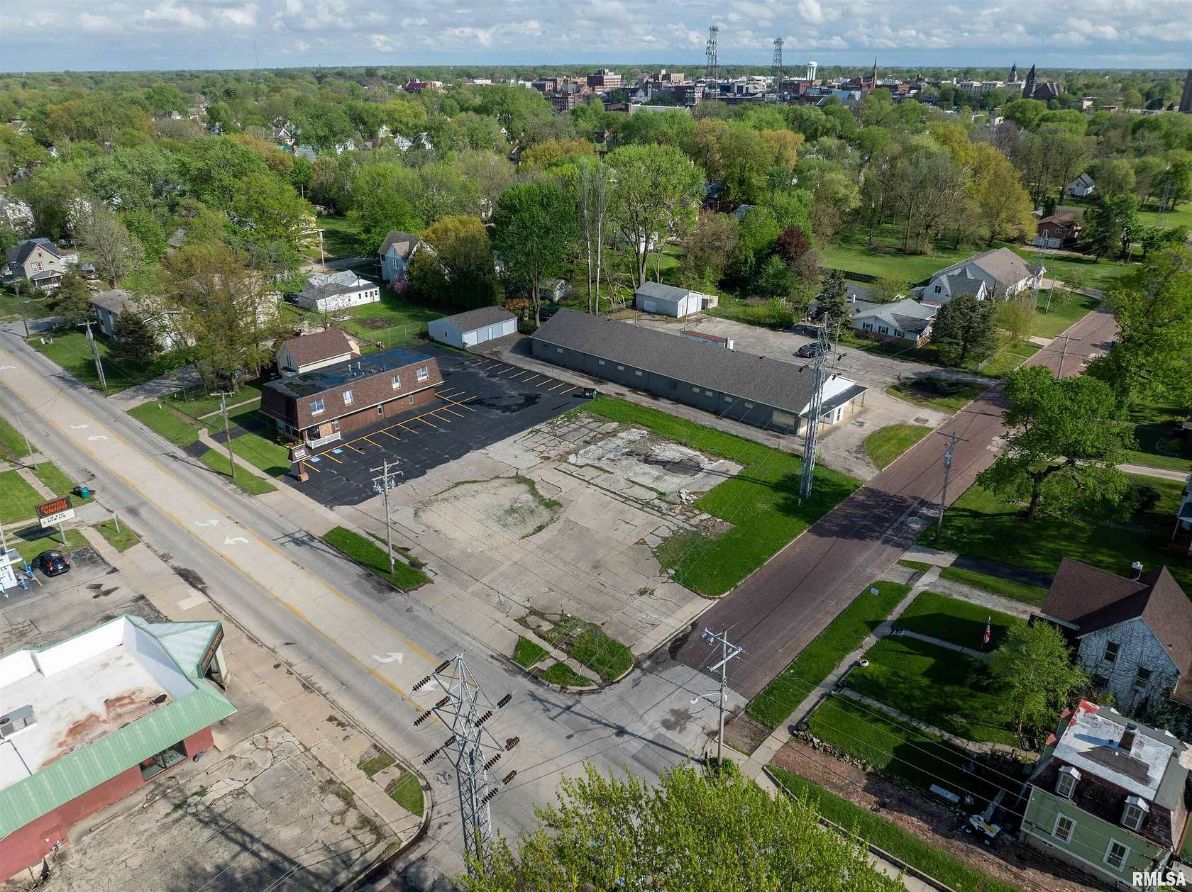 0.36 Acres of Commercial Land for Sale in Galesburg, Illinois