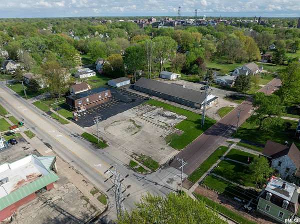 0.36 Acres of Commercial Land for Sale in Galesburg, Illinois