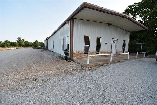 12.6 Acres of Improved Mixed-Use Land for Sale in Seminole, Oklahoma