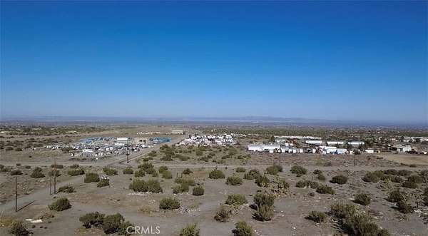 2 Acres of Land for Sale in Piñon Hills, California