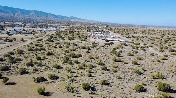 8.35 Acres of Land for Sale in Piñon Hills, California