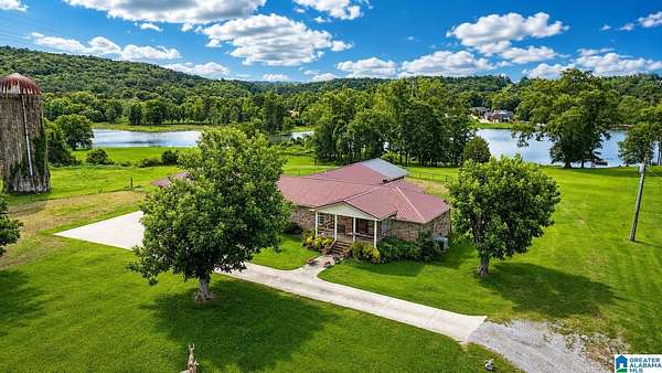 13 Acres of Land with Home for Sale in Gadsden, Alabama