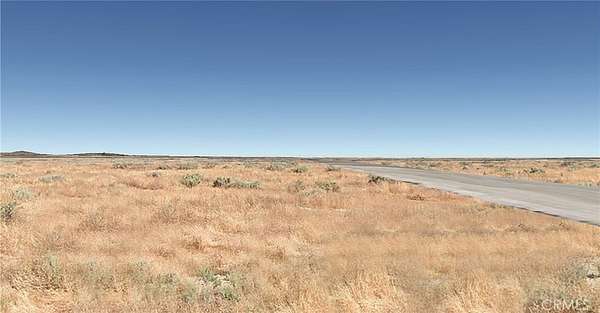 1.25 Acres of Land for Sale in Buttonwillow, California