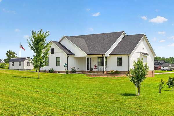2.7 Acres of Land with Home for Sale in Harrodsburg, Kentucky