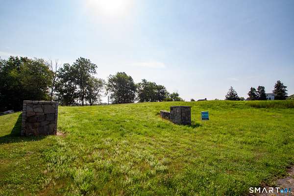 1.1 Acres of Residential Land for Sale in Newtown, Connecticut