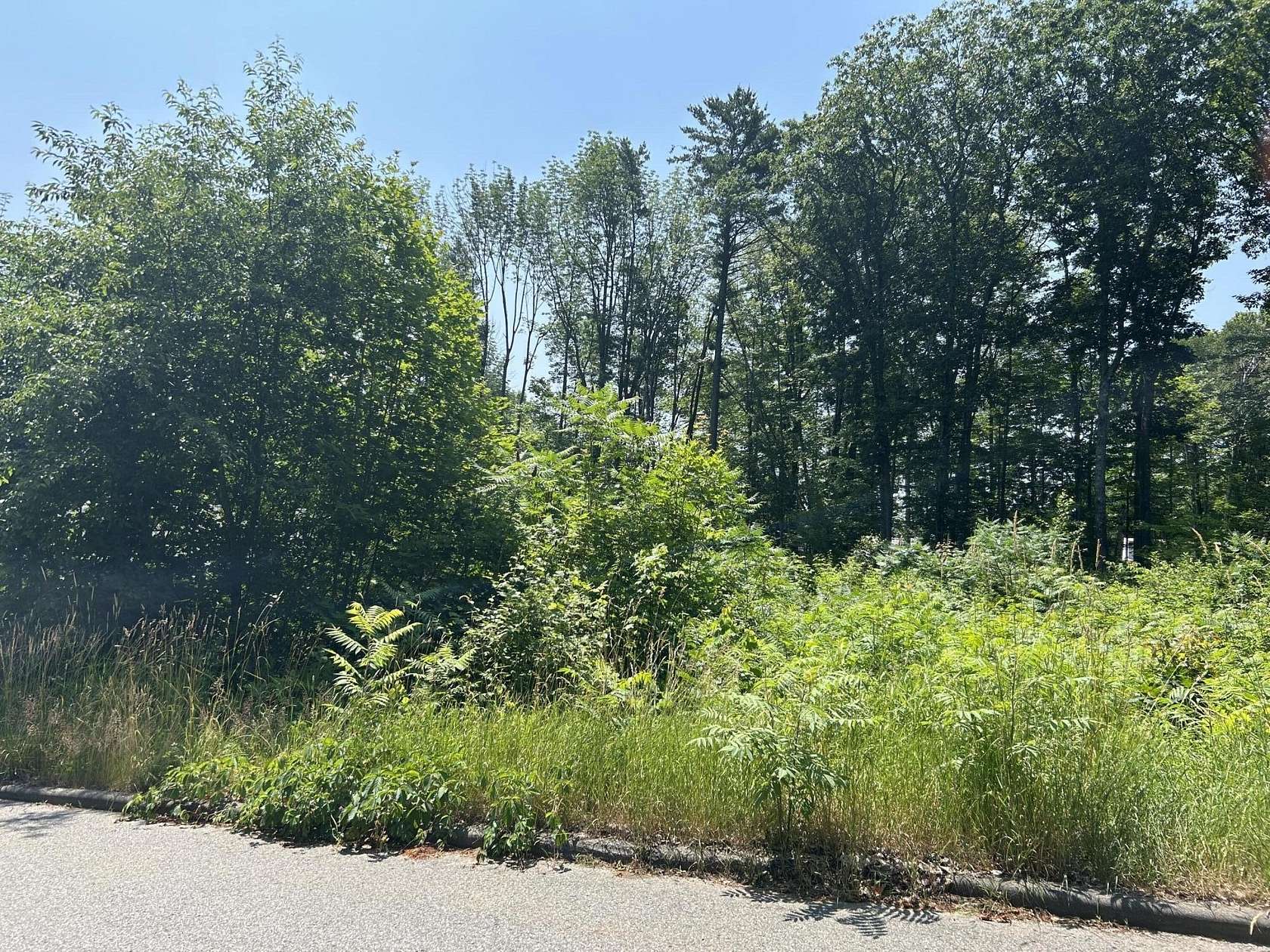 0.39 Acres of Residential Land for Sale in Waterville, Maine