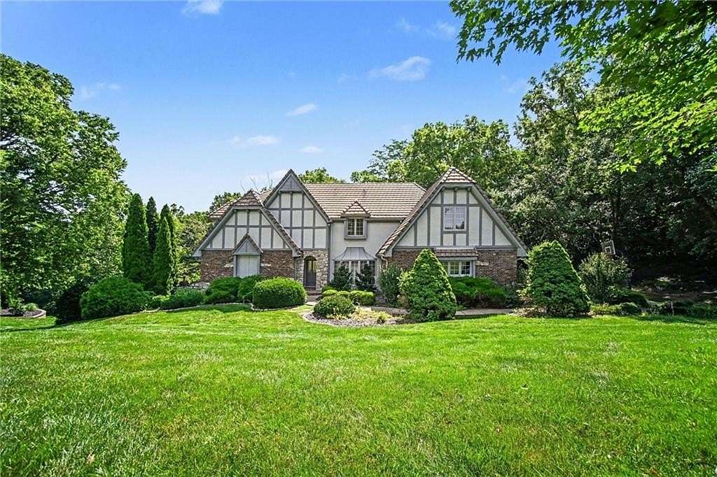 1.8 Acres of Land with Home for Sale in Kansas City, Missouri