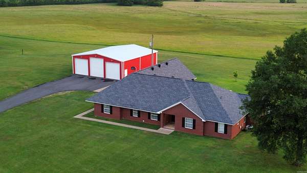 119 Acres of Land with Home for Sale in Malvern, Arkansas