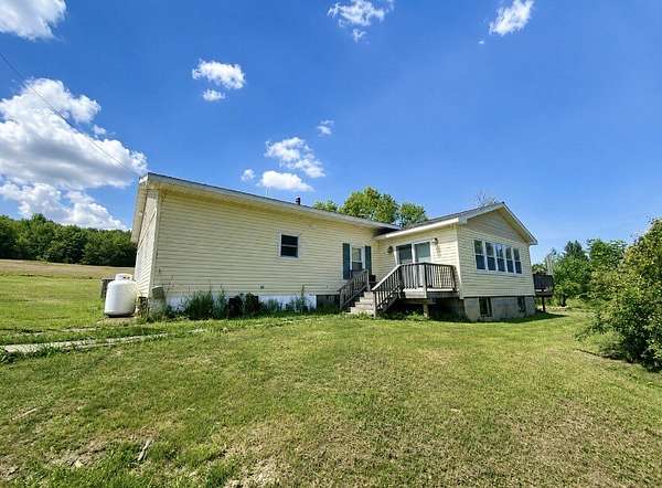 35 Acres of Land with Home for Sale in Hancock, New York