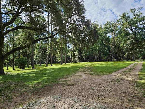 3.7 Acres of Residential Land for Sale in Tallahassee, Florida