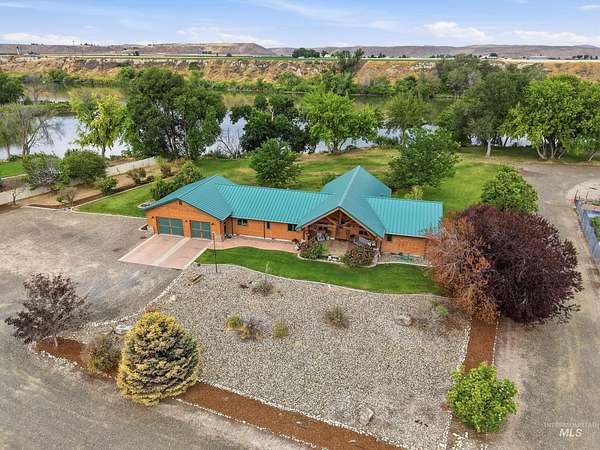 6.45 Acres of Land with Home for Sale in Weiser, Idaho