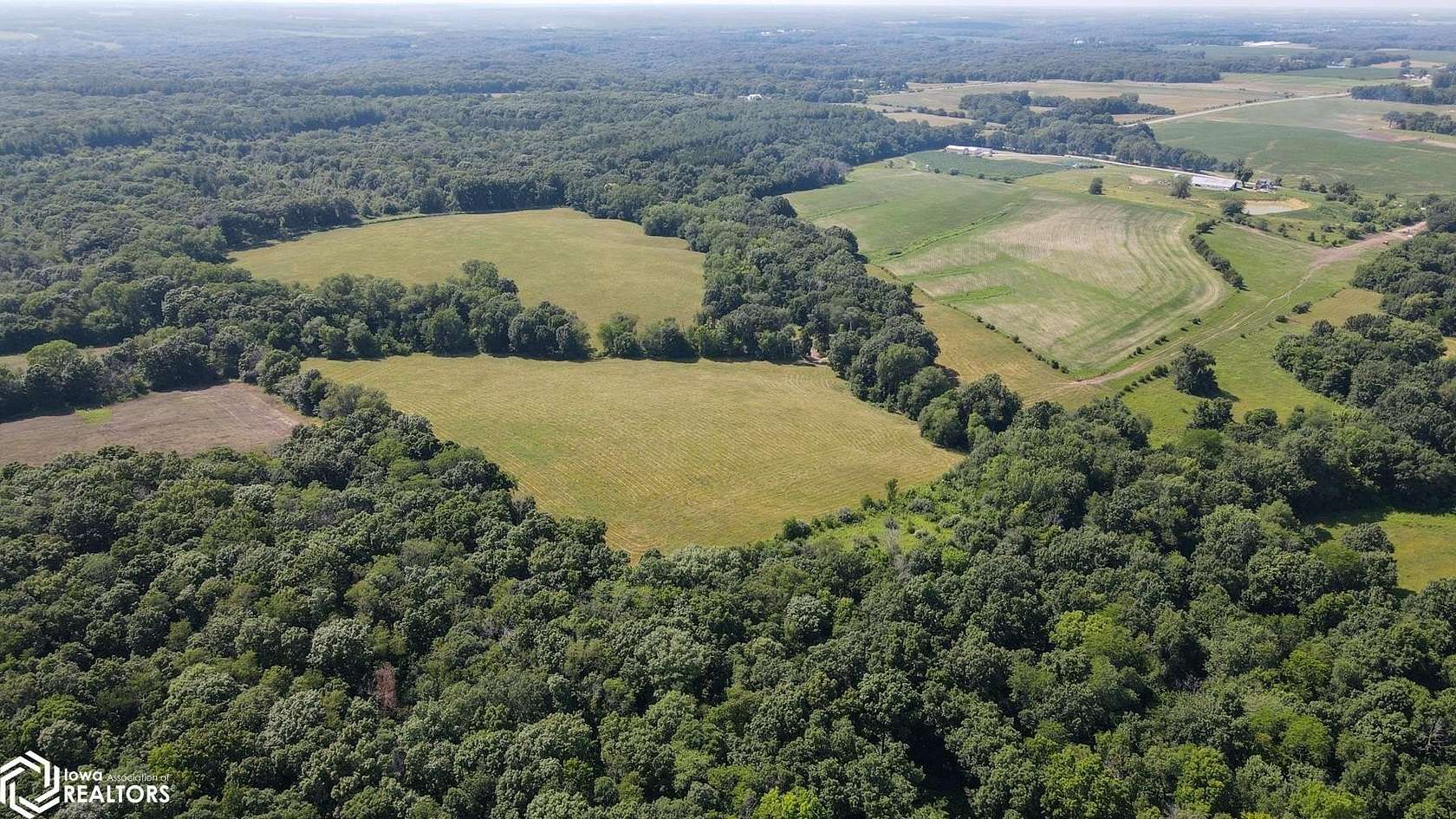 69.5 Acres of Land for Sale in Farmington, Iowa