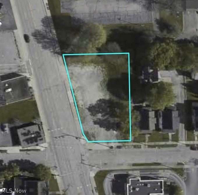 0.37 Acres of Commercial Land for Sale in Girard, Ohio