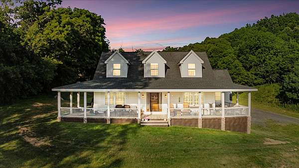 4 Acres of Land with Home for Sale in Newport, Virginia