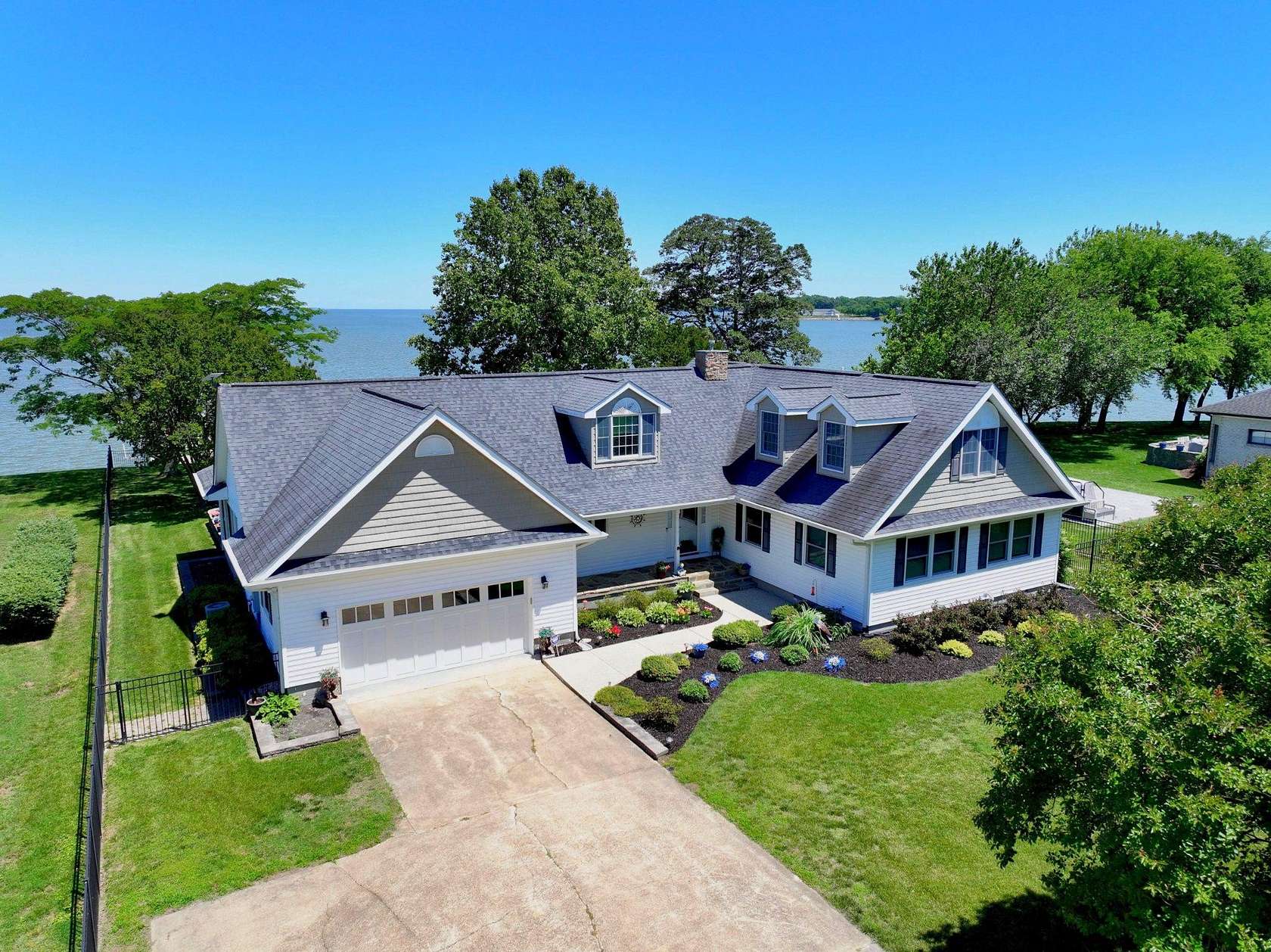 1.5 Acres of Land with Home for Sale in Colonial Beach, Virginia