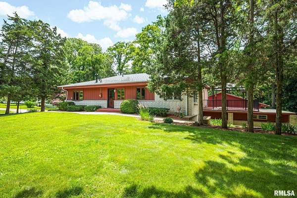 7 Acres of Land with Home for Sale in Peoria, Illinois
