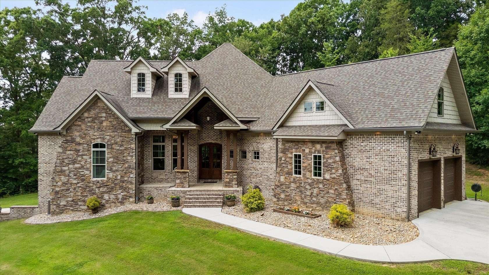 2.1 Acres of Land with Home for Sale in Ooltewah, Tennessee