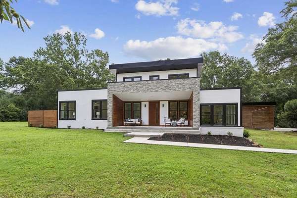 1.5 Acres of Land with Home for Sale in Marietta, Georgia