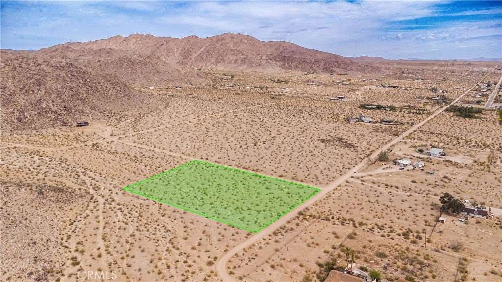 3.17 Acres of Land for Sale in Joshua Tree, California