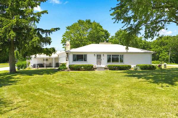 1.5 Acres of Land with Home for Sale in Kendallville, Indiana