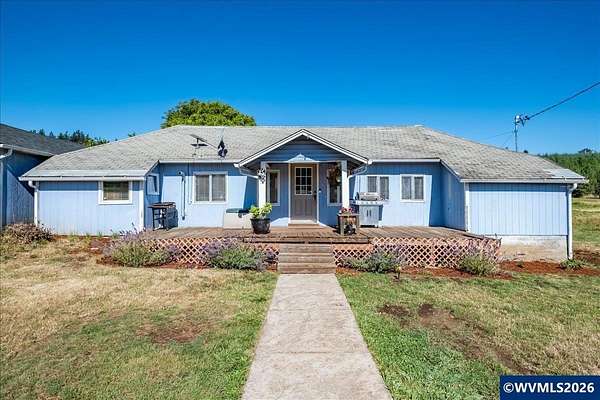 4.69 Acres of Land with Home for Sale in Sweet Home, Oregon