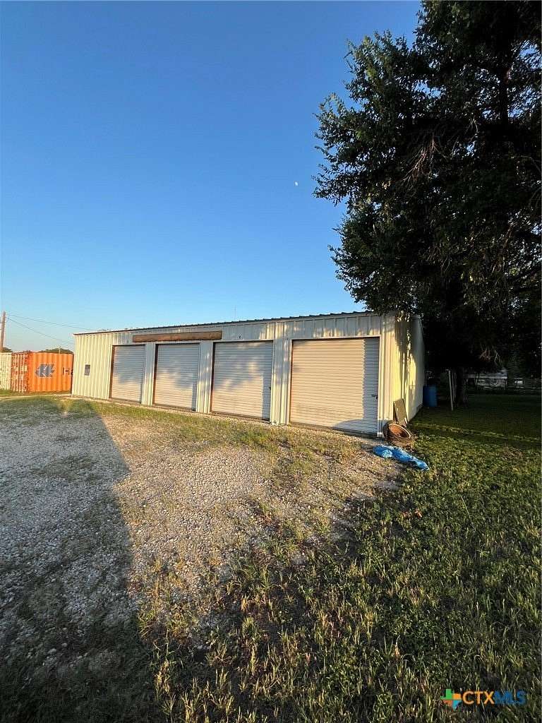 2 Acres of Improved Mixed-Use Land for Sale in San Saba, Texas