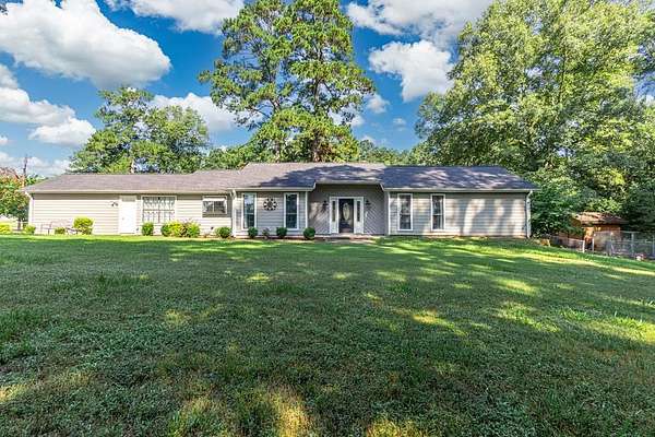2.83 Acres of Land with Home for Sale in Nacogdoches, Texas
