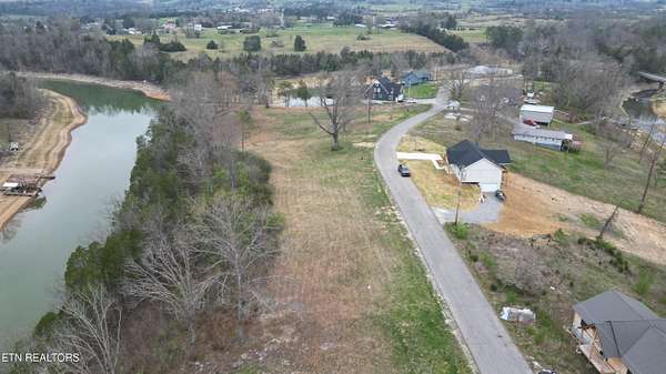 1.73 Acres of Residential Land for Sale in Speedwell, Tennessee