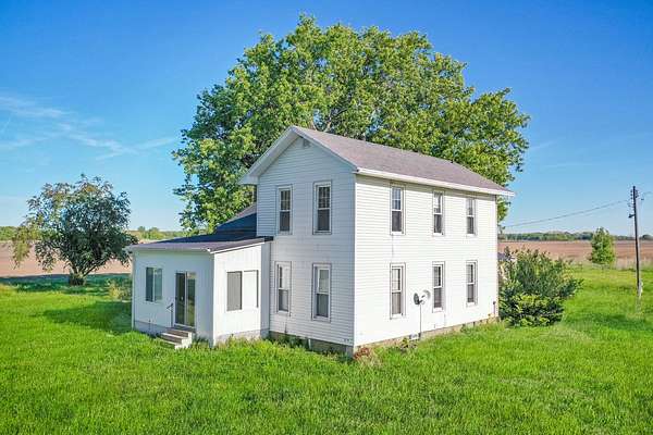3 Acres of Land with Home for Sale in Princeton, Illinois