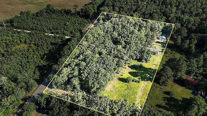6 Acres of Land with Home for Sale in Round O, South Carolina