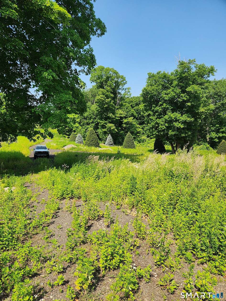 7.57 Acres of Residential Land for Sale in Redding, Connecticut