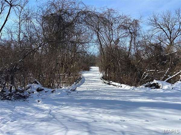 44 Acres of Land for Sale in Eureka, Missouri