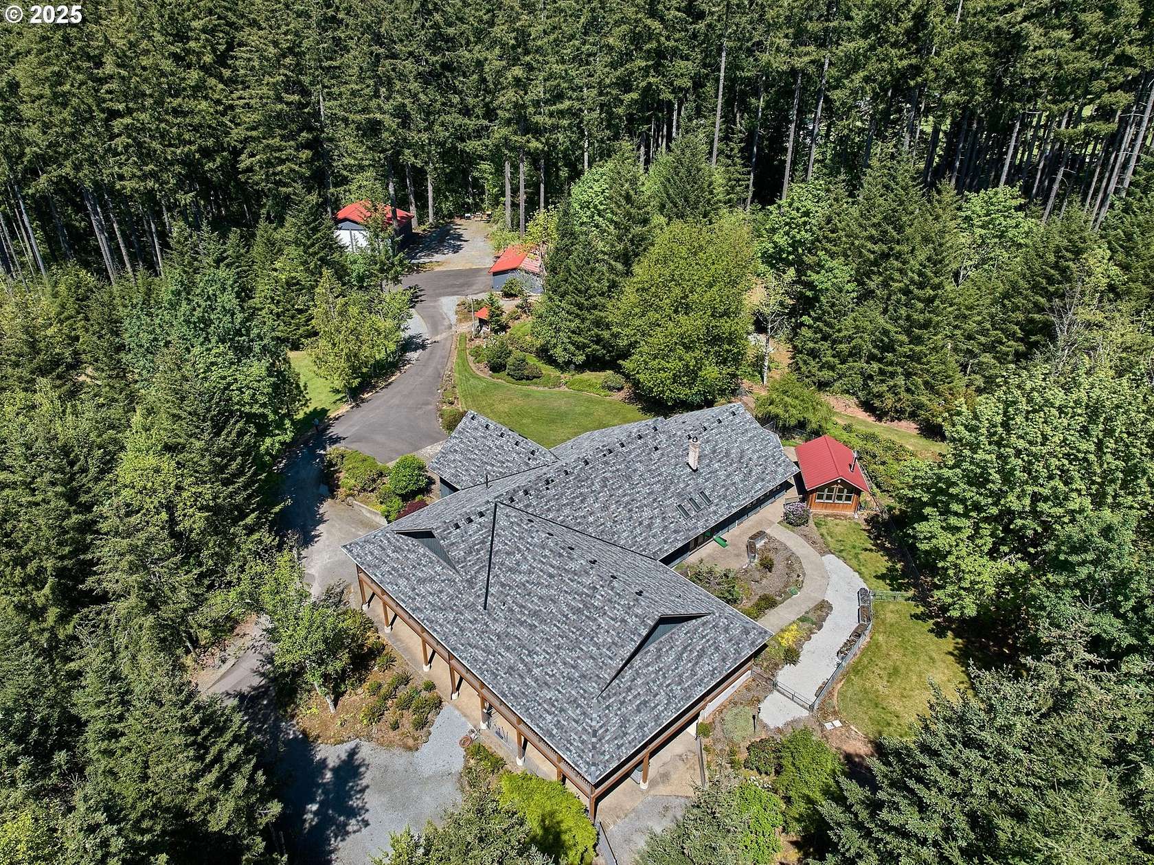 15 Acres of Land with Home for Sale in Colton, Oregon