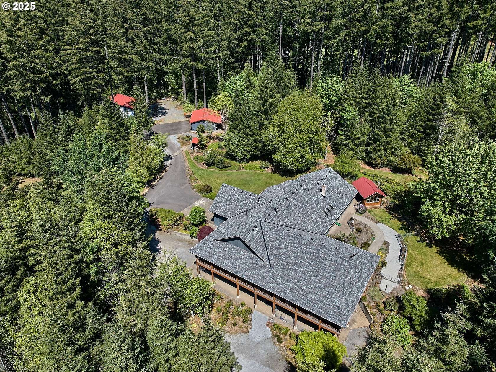 15 Acres of Land with Home for Sale in Colton, Oregon