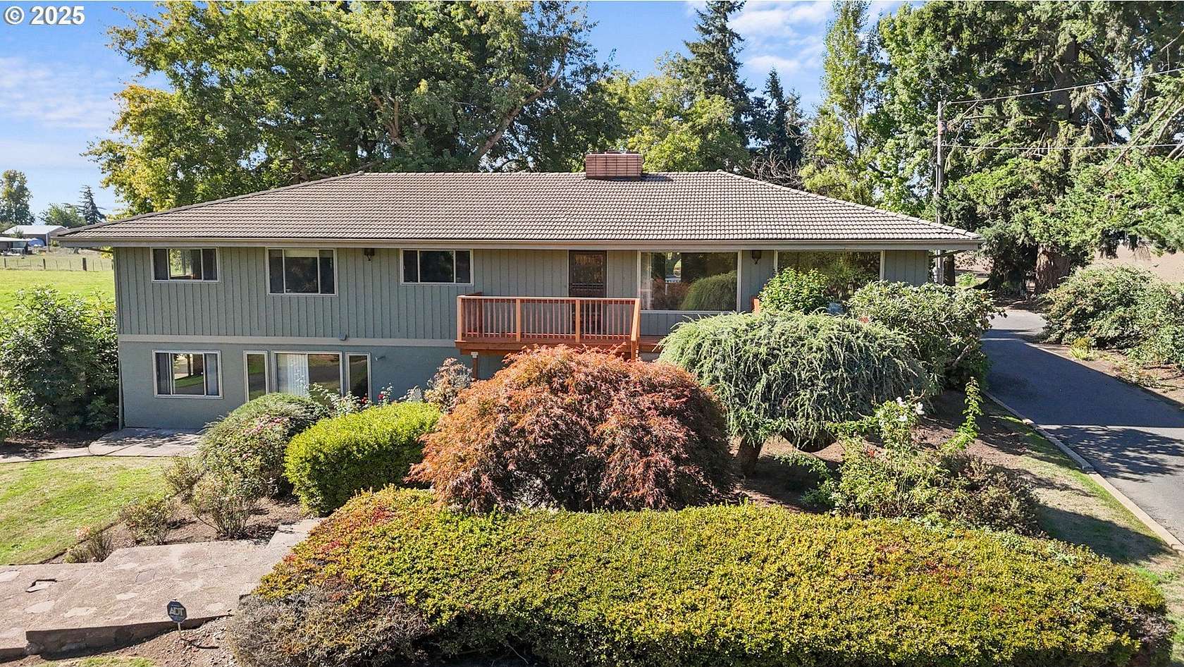 8.56 Acres of Land with Home for Sale in Woodburn, Oregon
