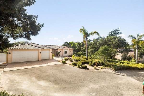 13.6 Acres of Land with Home for Sale in Arroyo Grande, California