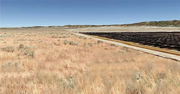2.5 Acres of Land for Sale in Buttonwillow, California