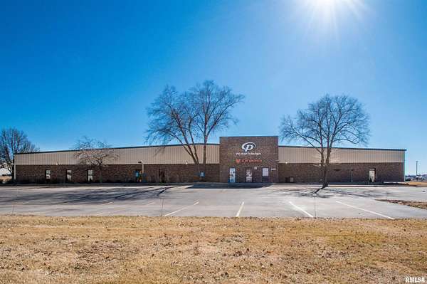 3.68 Acres of Commercial Land for Sale in Pekin, Illinois