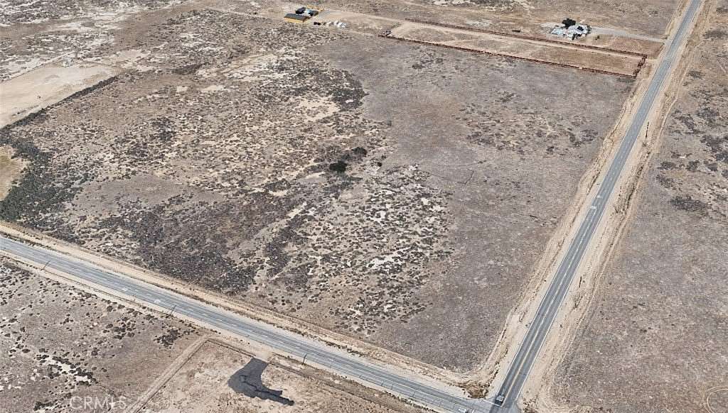 5 Acres of Land for Sale in Lancaster, California