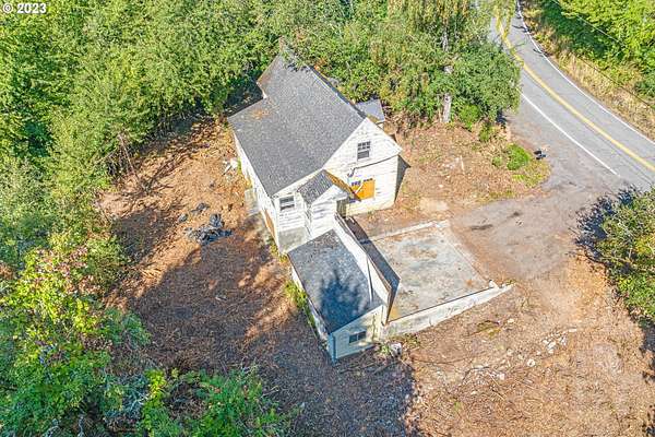4.76 Acres of Land with Home for Sale in Portland, Oregon