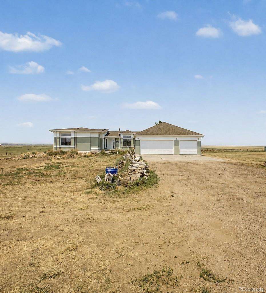 40.8 Acres of Agricultural Land with Home for Sale in Deer Trail, Colorado