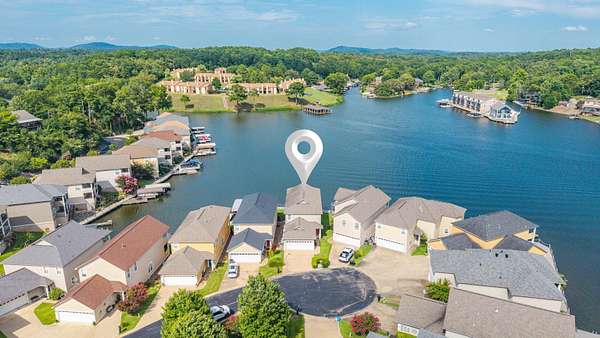 47 Acres of Land with Home for Sale in Hot Springs, Arkansas