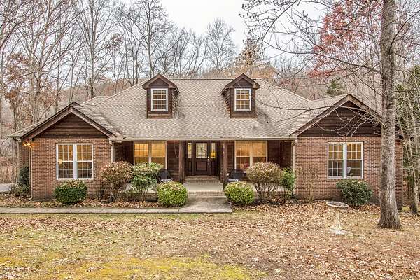 2.4 Acres of Land with Home for Lease in Dickson, Tennessee